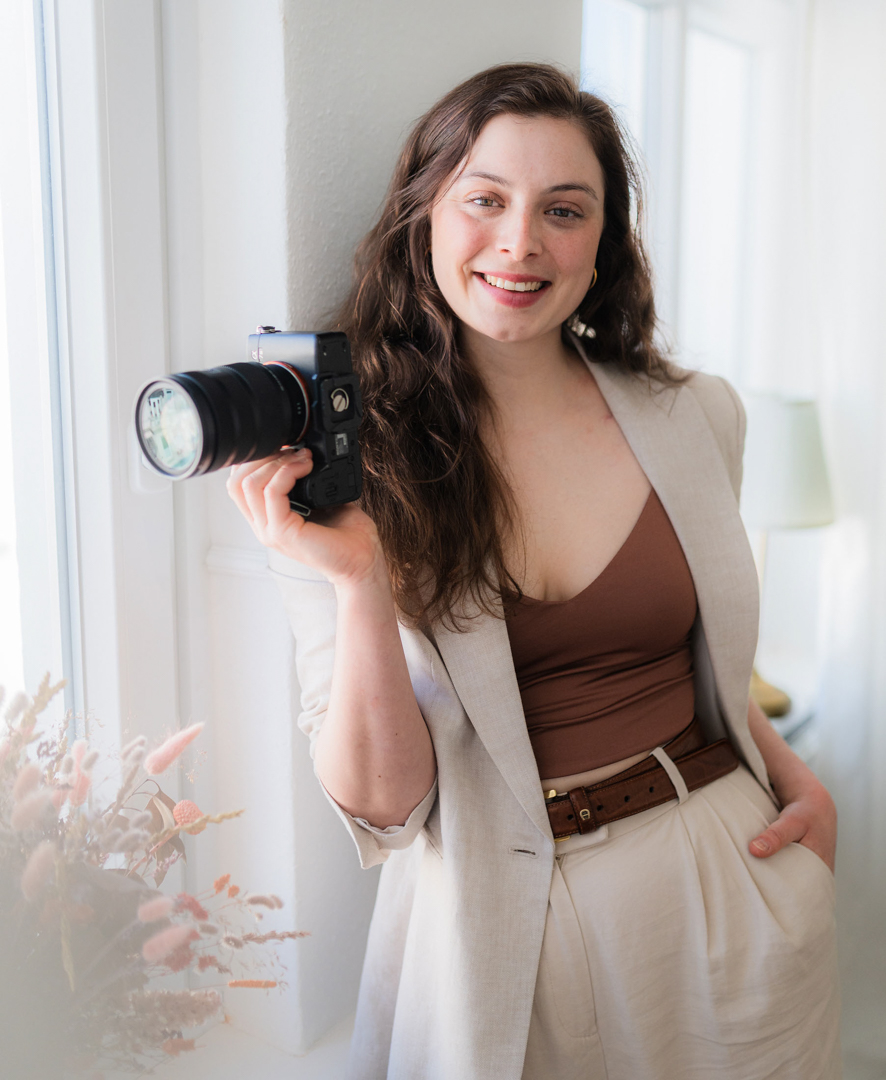 Lübecker Fotograf Anne Kraemer unterstützt Unternehmen in Schleswig-Holstein als Businessfotograf Luebeck und bietet Beratung im Bereich Marketing an.